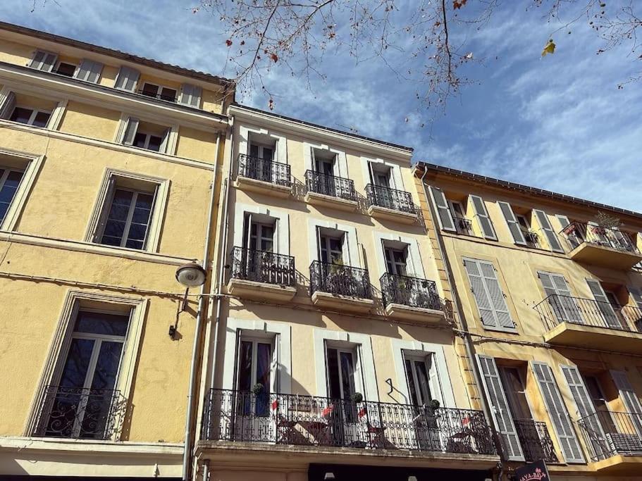 Centre Historique Les Thermes T3 Hyper Centre Balcon *
